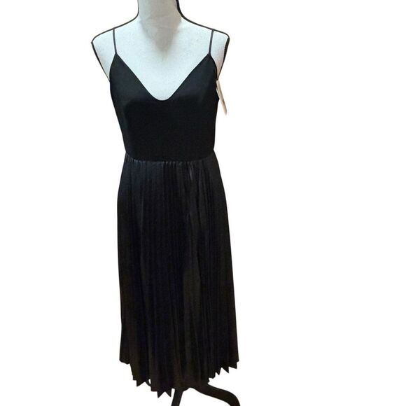Halston Black A-Line Midi-Dress Spaghetti Strap Pleated Skirt Women Size 6 NWT
